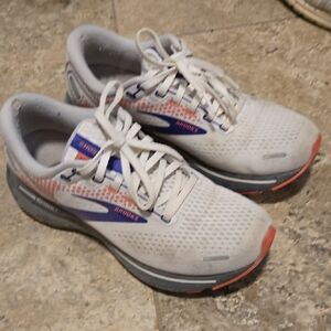 Brooks White and Gray Women's Running Shoes
